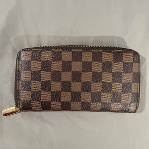 daisy rose checkered wallet